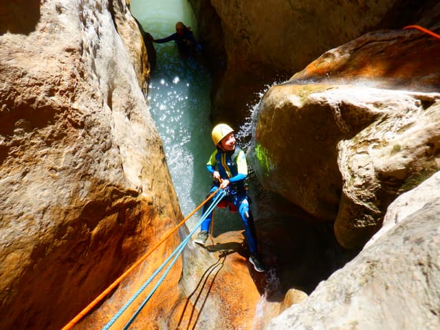 Pack 1 Barranco Iniciación + 1 Vía Ferrata Nivel 1-2